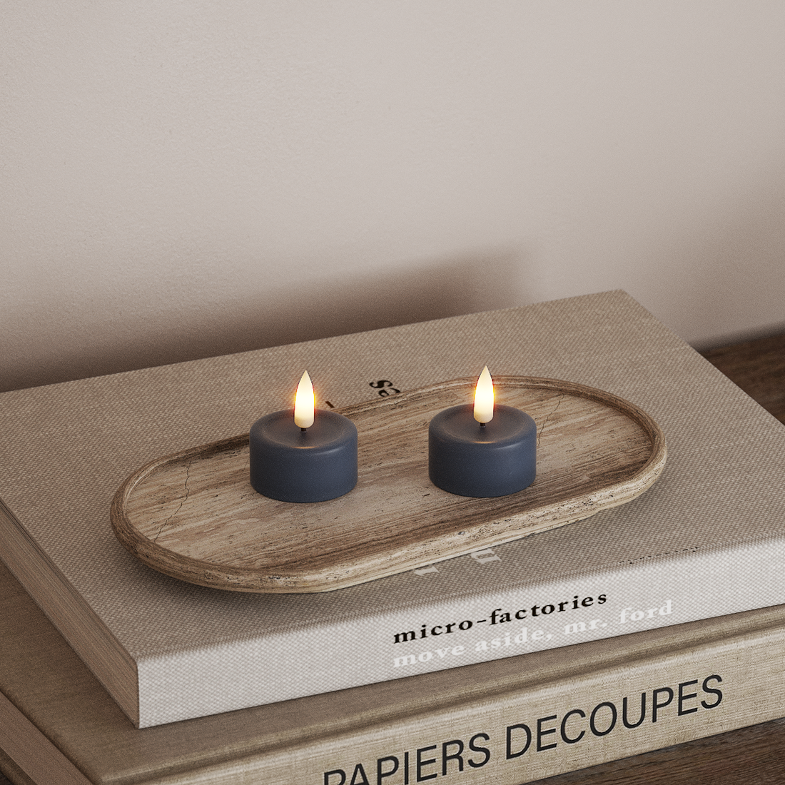 Deluxe Homeart LED čajová svíčka 2ks. Ledově modrá LED čajová svíčka 4