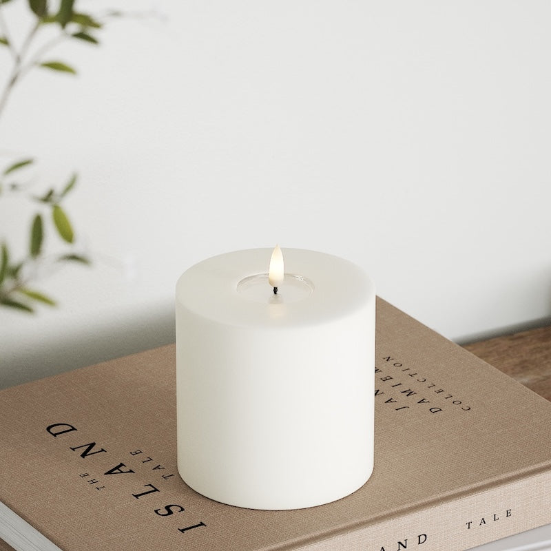 Deluxe Homeart LED Bloklys Ø 10 x 10 cm Hvid