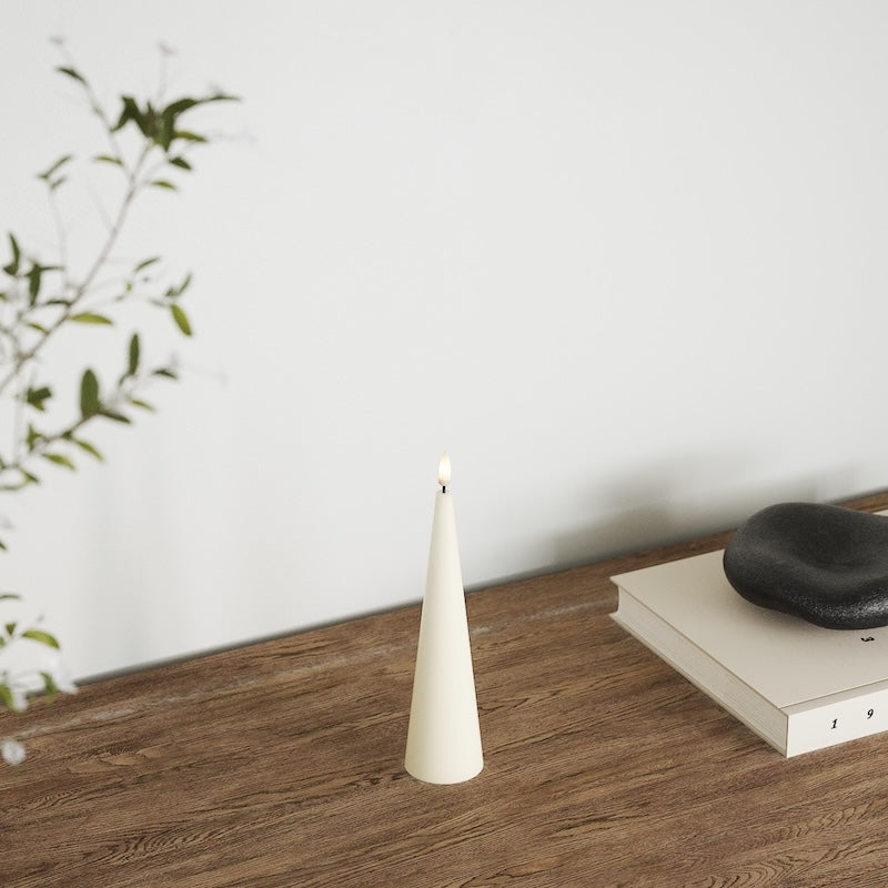 Deluxe Homeart Φωτιστικό κώνου D 5 x Υ 20 cm Κρεμ