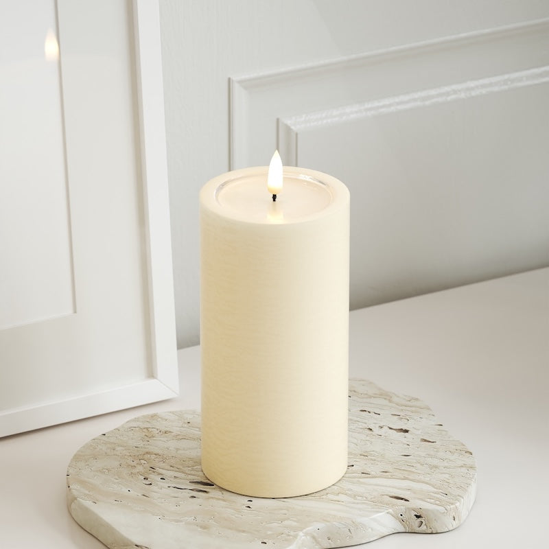 Unique Candles Unique LED blokové světlo D 7,5 x 15 cm Krémová