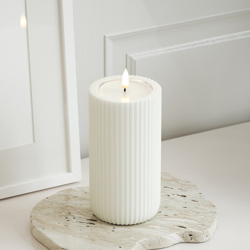 Unique Candles Unique Lampa cu canal cu LED D 8 x 15 cm Alb